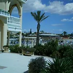 Aparthotel Shoal 3*