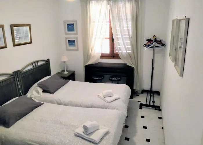 Shoal Aparthotel 3*